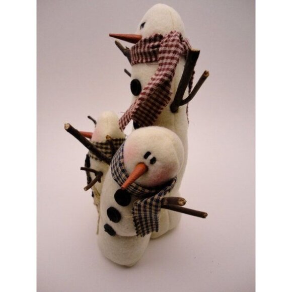 Vintage Honey and Me Woodland Snowmen Holiday Decoration - Picture 3 of 7